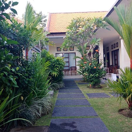 Purnama Guesthouse Canggu Екстериор снимка