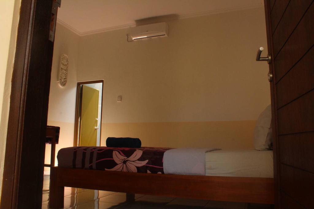 Purnama Guesthouse Canggu Екстериор снимка