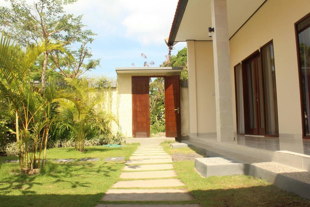 Purnama Guesthouse Canggu Екстериор снимка