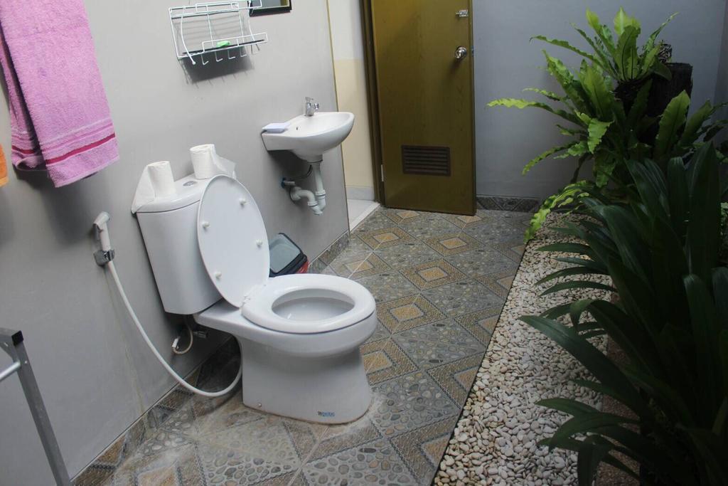 Purnama Guesthouse Canggu Екстериор снимка