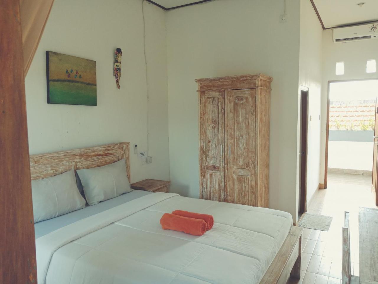 Purnama Guesthouse Canggu Екстериор снимка